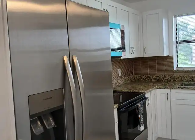 Property at 4760 Lucerne Lakes Blvd W #405, Lake Worth, FL, 33467, 1 bed, 1.5 baths, [object Object]