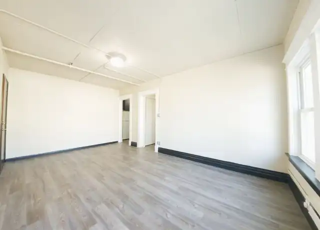 Property at 2901 Cottage Grove Ave Unit 6, Des Moines, IA, 50311, 2 beds, 1 bath, [object Object]