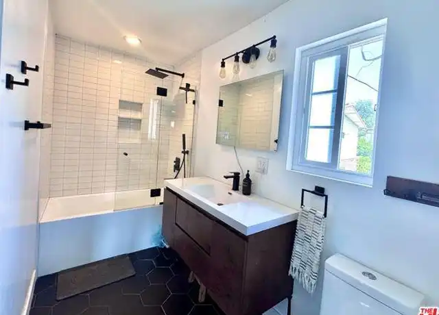 Property at 1111 E Elk Ave, Glendale, CA, 91205, 4 beds, 2 baths, [object Object]