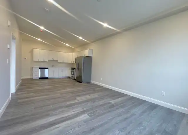 Property at 5 Fremont St Unit 303, Winthrop, MA, 02152, 1 bed, 1 bath, [object Object]