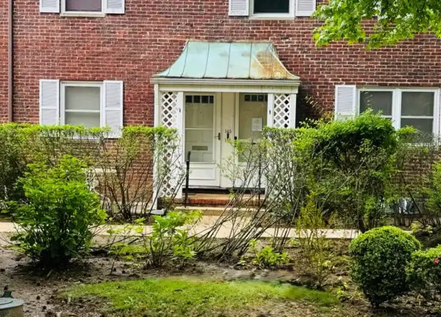 Property at 146 Manor Dr, Red Bank, NJ, 07701, 2 beds, 1 bath, [object Object]