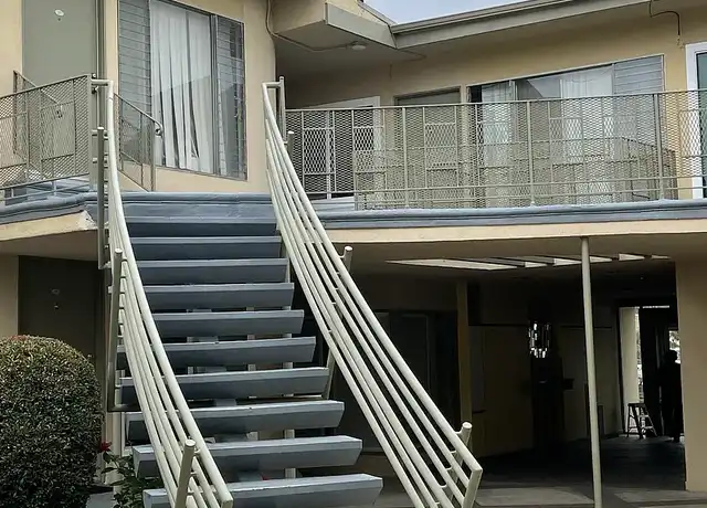 Property at 11601 Gorham Ave, Los Angeles, CA, 90049, 1 bed, 1 bath, [object Object]