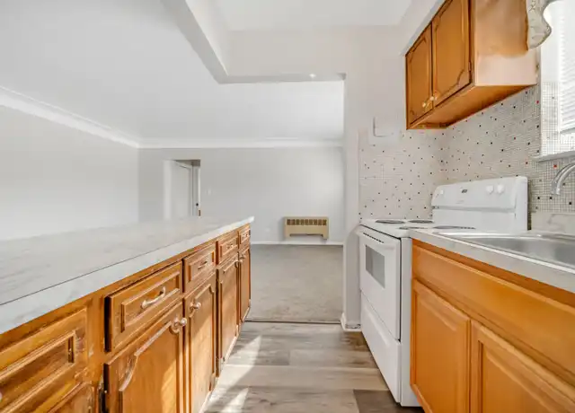 Property at 4687 Broadview Rd Unit E10, Cleveland, OH, 44109, 0 beds, 1 bath, [object Object]