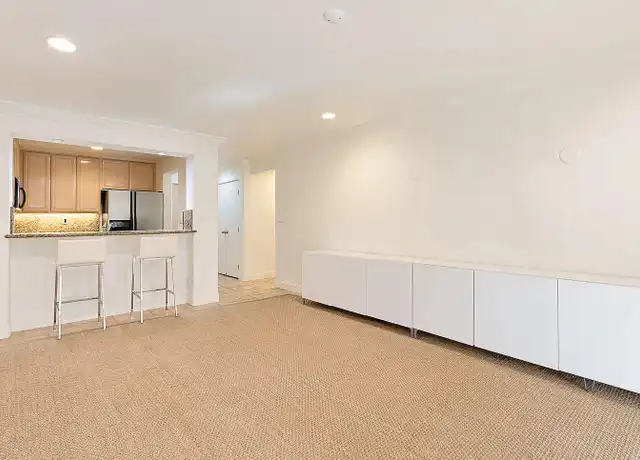 Property at 409 Por La Mar Cir, Santa Barbara, CA, 93103, 1 bed, 1 bath, [object Object]