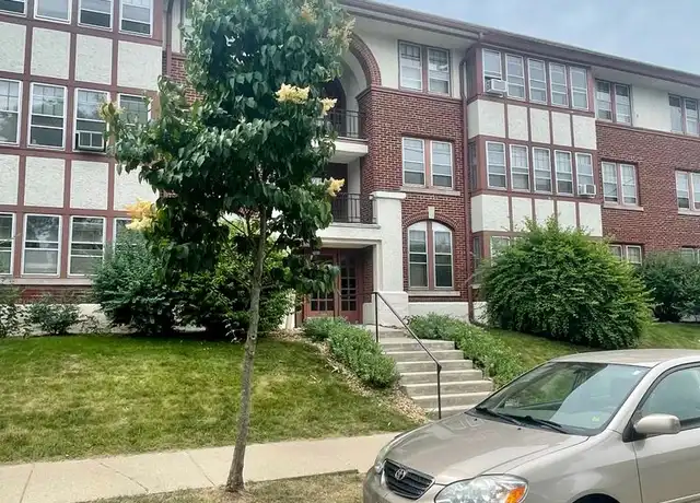 Property at 2011 E Park Pl Unit 12, Milwaukee, WI, 53211, 1 bed, 1 bath, [object Object]