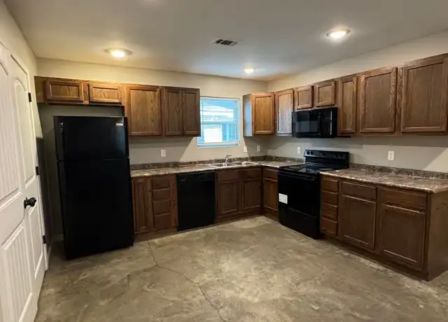 Property at 1304 W Monroe Ave Unit B, Jonesboro, AR, 72401, 3 beds, 2 baths, [object Object]