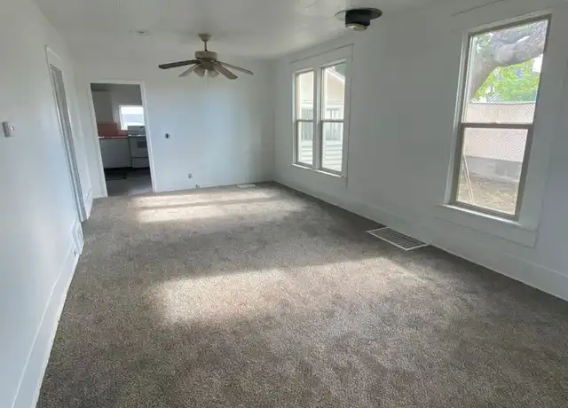 Property at 317 E Indiana Ave, Coeur D Alene, ID, 83814, 2 beds, 1 bath, [object Object]