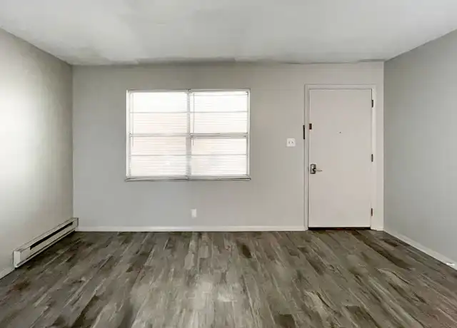 Property at 2310 N Oakwood Ave, Muncie, IN, 47304, 1 bed, 1 bath, [object Object]