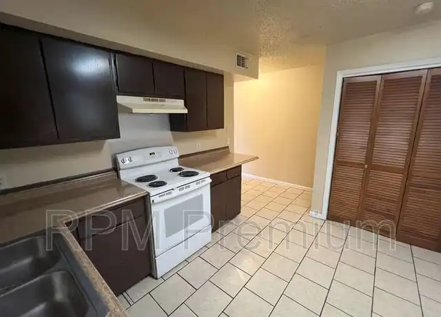 Property at 10769 Alco Ave Unit 4, Baton Rouge, LA, 70816, 2 beds, 2.5 baths, [object Object]