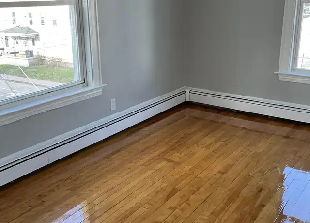 Property at 205 Ash St, Lewiston, ME, 04240, 3 beds, 1 bath, [object Object]