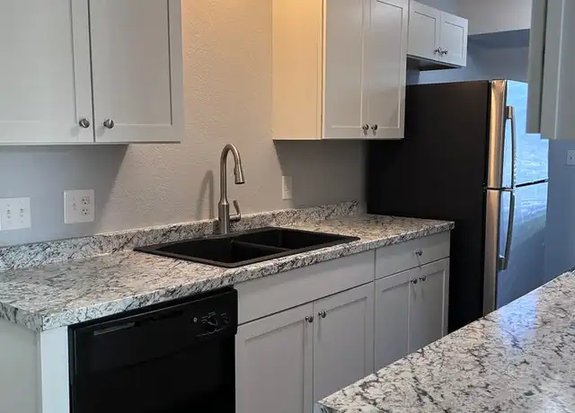 Property at 3007 E Central Ave Unit 2, Spokane, WA, 99208, 2 beds, 1 bath, [object Object]