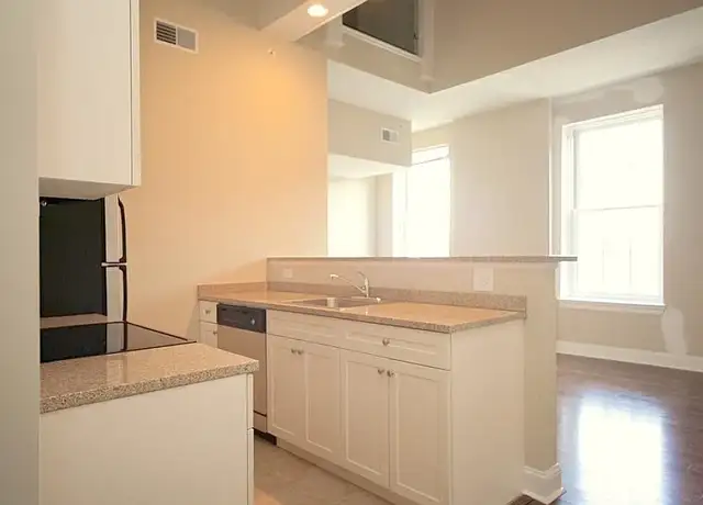 Photo of 38 Crown St, New Haven, CT 06510