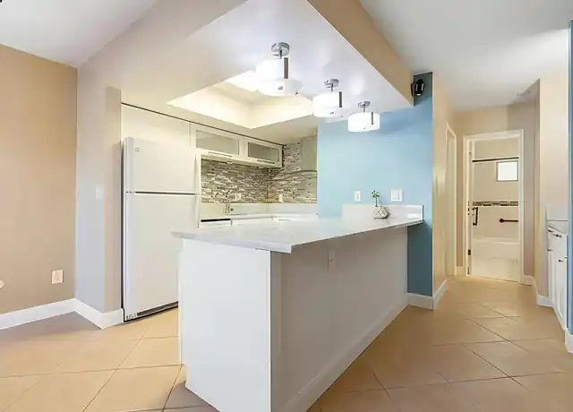 Property at 7555 Linda Vista Rd, San Diego, CA, 92111, 1 bed, 1 bath, [object Object]