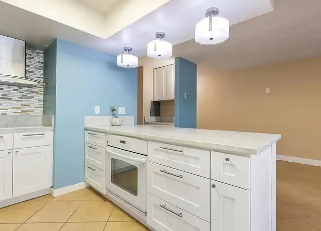 Property at 7555 Linda Vista Rd, San Diego, CA, 92111, 1 bed, 1 bath, [object Object]