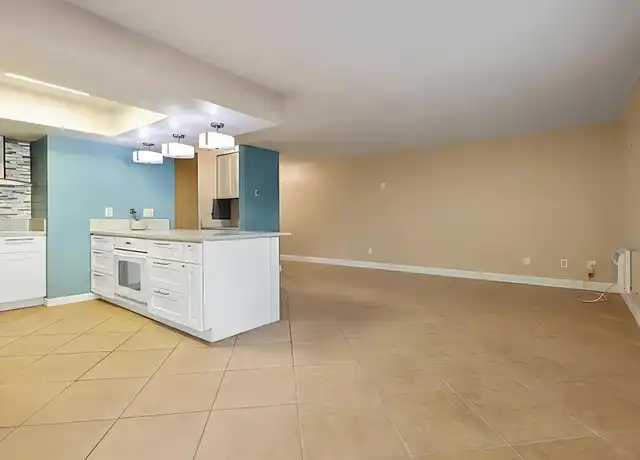 Property at 7555 Linda Vista Rd, San Diego, CA, 92111, 1 bed, 1 bath, [object Object]