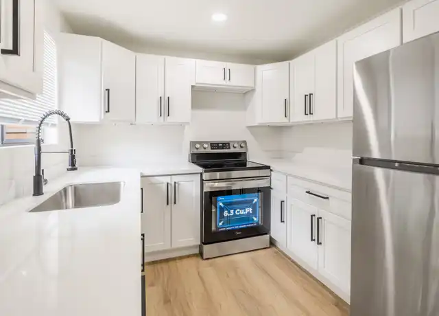 Property at 720 108th St S, Tacoma, WA, 98444, 2 beds, 1 bath, [object Object]