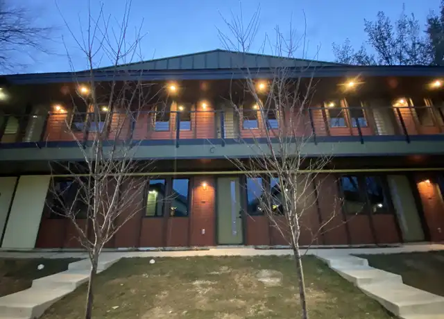 Property at 525 N College Ave Unit C102, Fayetteville, AR, 72701, 2 beds, 2 baths, [object Object]
