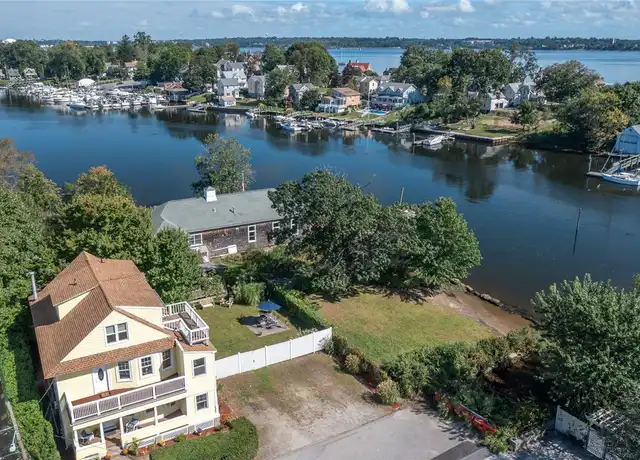 Property at 7 Remington St Unit 2nd floor, Warwick, RI, 02888, 2 beds, 1.5 baths, [object Object]
