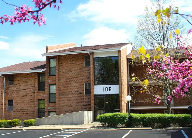 Photo of 98 Anderson Ferry Rd, Cincinnati, OH 45238