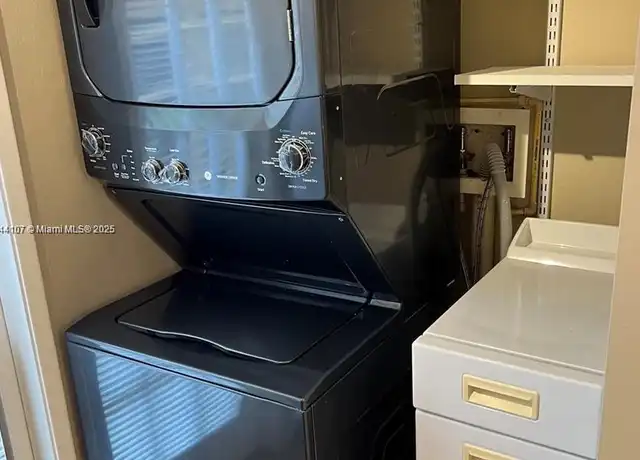 Property at 1029 SW 15th Ter Unit 2, Fort Lauderdale, FL, 33312, 2 beds, 1 bath, [object Object]
