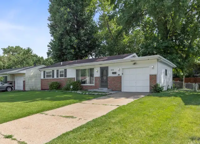 Property at 616 Holiday Ave, Hazelwood, MO, 63042, 4 beds, 1 bath, [object Object]
