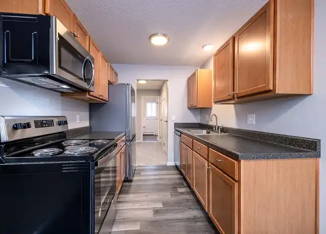 Property at Oakwood Manor Apartments - 370 Jefferson Ave, Fairport, NY, 14450, 1 bed, 1 bath, [object Object]