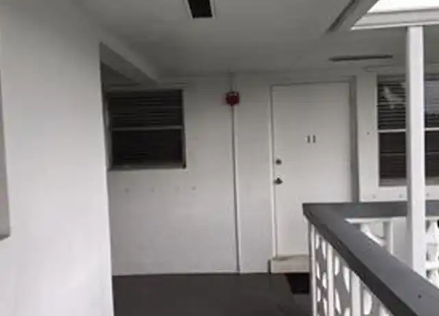 Property at 419 S Crescent Dr #11, Hollywood, FL, 33021, 1 bed, 1 bath, [object Object]
