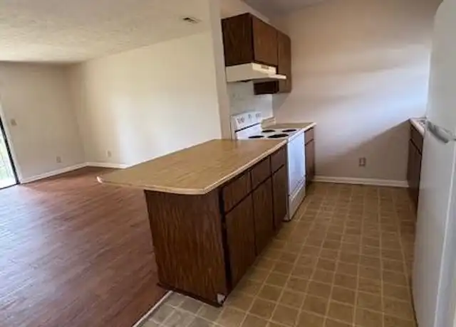 Property at 829 Applewood Ln, Fayetteville, NC, 28303, 1 bed, 1 bath, [object Object]