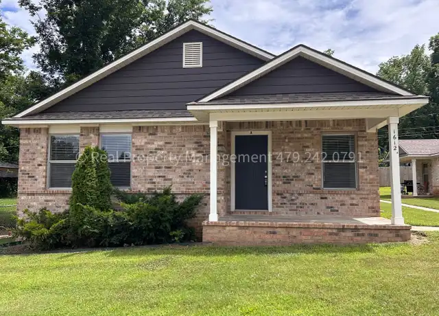 Property at 1612 S P St, Fort Smith, AR, 72901, 2 beds, 2 baths, [object Object]