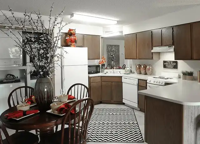 Property at Gladiola Estates - 703 Gladiolus Dr, Jonesboro, AR, 72404, 1-2 bed, 1 bath, [object Object]