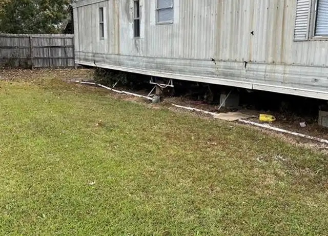 Property at 2482 Rocky Hollow Ln Unit 2482B, Deatsville, AL, 36022, 2 beds, 2 baths, [object Object]