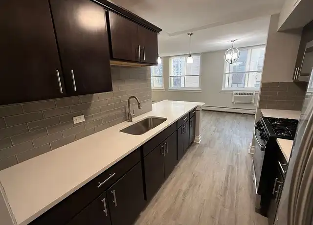 Property at LIVE....LAKE.....RELAX - 5800 N Sheridan Rd, Chicago, IL, 60660, 2 beds, 1.5 baths, [object Object]