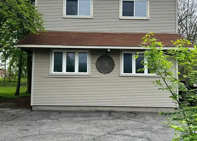Property at 46 Center Rd Unit 1, Bedford, OH, 44146, 3 beds, 1 bath, [object Object]