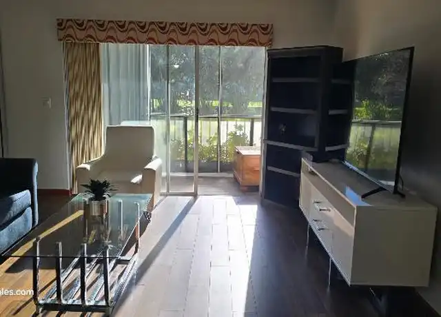 Property at 1200 Hillcrest Ct, Hollywood, FL, 33021, 1 bed, 1 bath, [object Object]