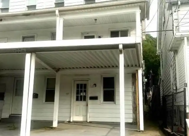 Property at 105 W Ridge St, Nesquehoning, PA, 18240, 4 beds, 1 bath, [object Object]