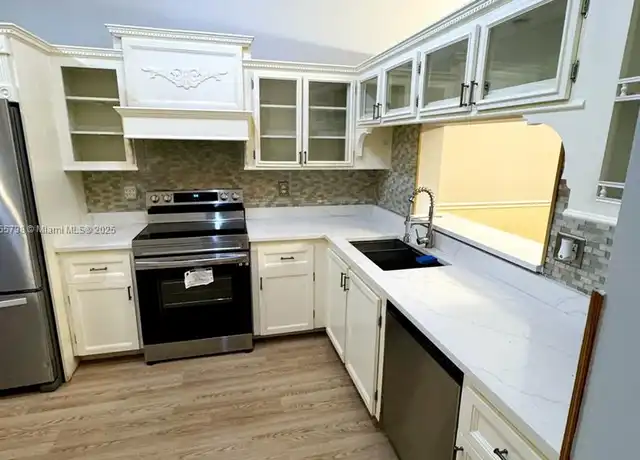 Property at 6070 NW 92nd Ave, Tamarac, FL, 33321, 2 beds, 2 baths, [object Object]