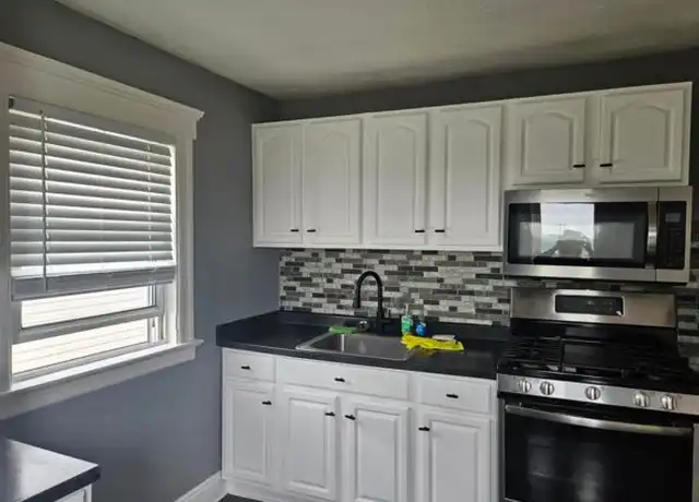 Property at 520 Schuyler Ave Unit 2, Kearny, NJ, 07032, 3 beds, 1 bath, [object Object]