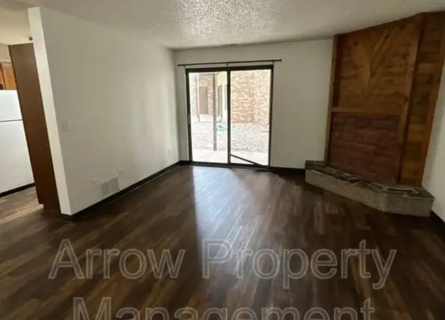 Property at 203 Arbor Ave, Bismarck, ND, 58504, 2 beds, 1 bath, [object Object]