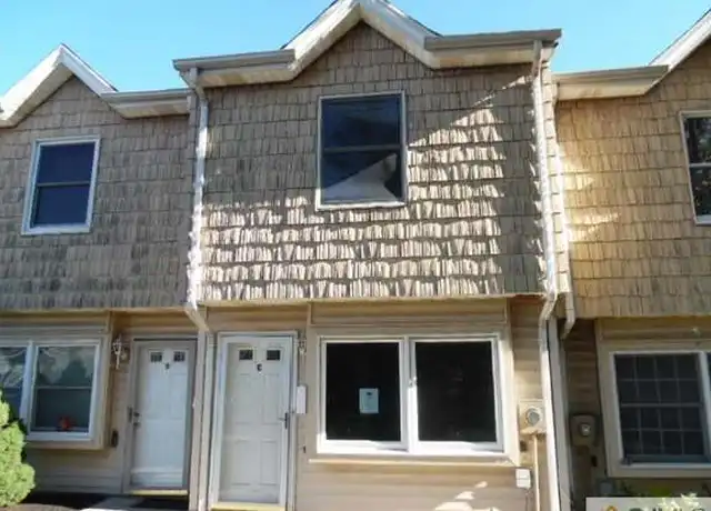 Property at 172 Roosevelt Ave, Carteret, NJ, 07008, 2 beds, 2 baths, [object Object]