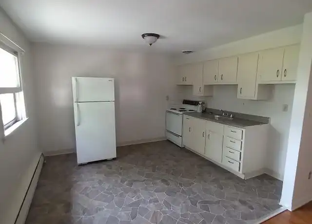 Property at 600 S Main St Unit 6, North Syracuse, NY, 13212, 2 beds, 1 bath, [object Object]