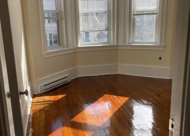 Property at 895 Huntington Ave Unit 4, Boston, MA, 02115, 2 beds, 1 bath, [object Object]