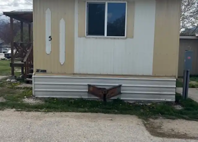 Property at 607 Adirondac Ave Unit 5, Hamilton, MT, 59840, 1 bed, 1 bath, [object Object]