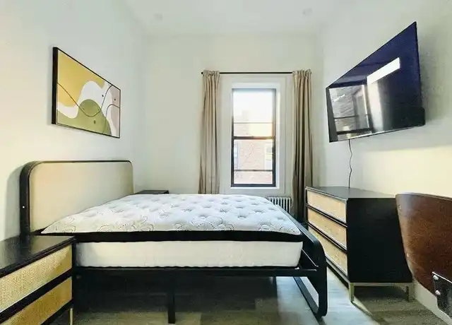 Property at 1131 President St Unit 627, Brooklyn, NY, 11225, 4 beds, 1 bath, [object Object]