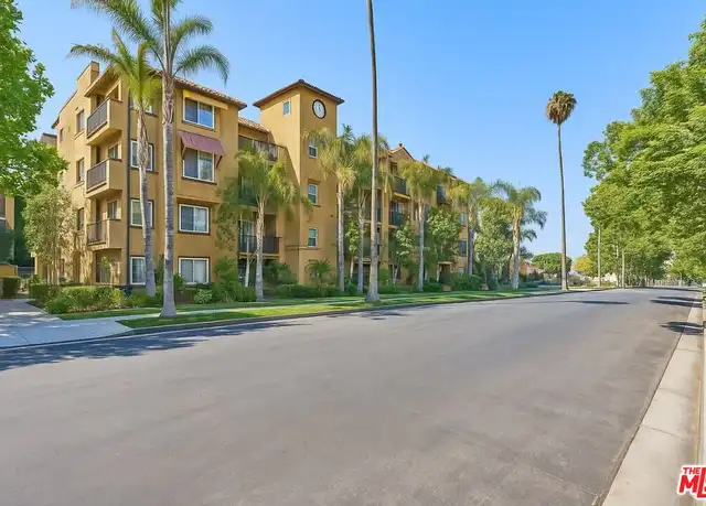 Property at 1401 S St Andrews Pl #407, Los Angeles, CA, 90019, 2 beds, 2 baths, [object Object]