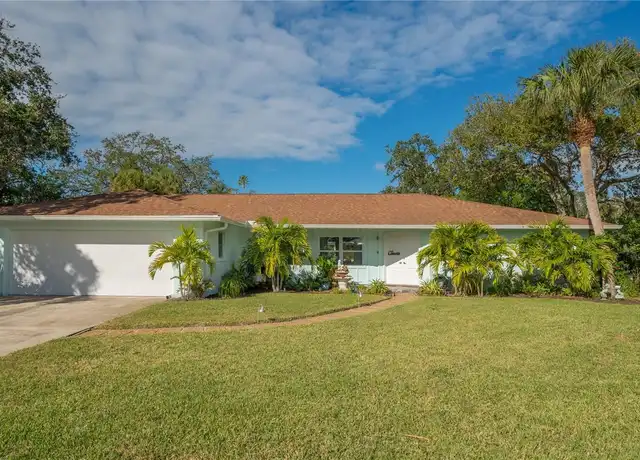 Property at 613 Buttonwood Dr, Longboat Key, FL, 34228, 3 beds, 2 baths, [object Object]