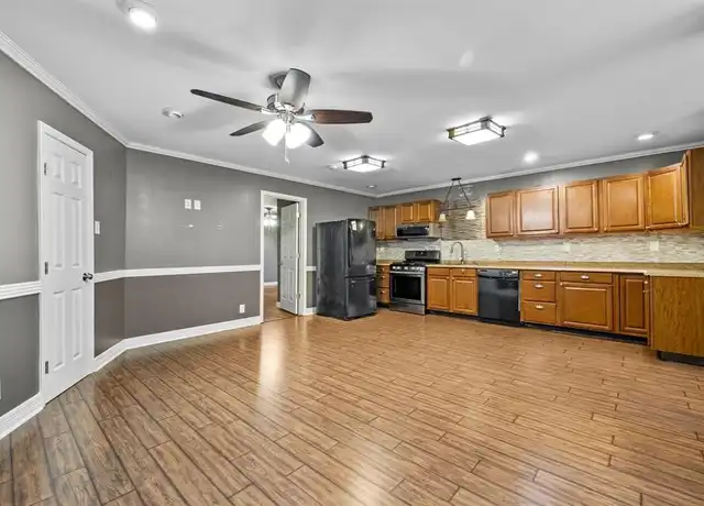 Property at 7648 Broadview Dr Unit 102, Houston, TX, 77061, 1 bed, 1.5 baths, [object Object]