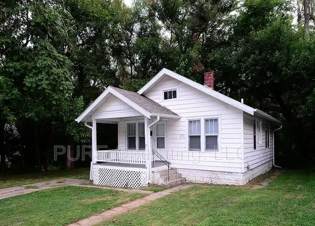 Property at 4058 Bedford Ave, Omaha, NE, 68111, 2 beds, 1 bath, [object Object]