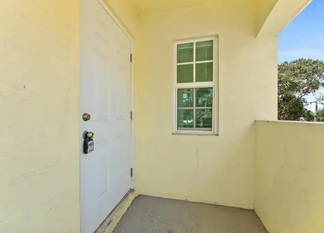 Property at 56 W 12th St Unit C, West Palm Beach, FL, 33404, 3 beds, 2 baths, [object Object]