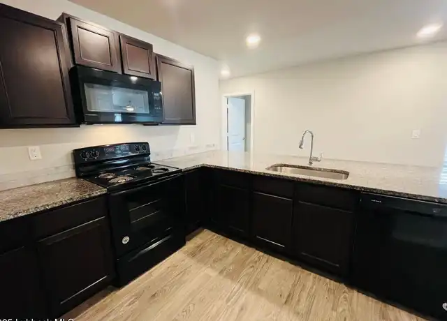 Property at 14411 Avenue X Unit B, Lubbock, TX, 79423, 3 beds, 2 baths, [object Object]