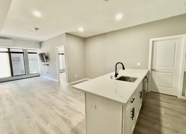 Property at 37 Center St Unit 2D, New Haven, CT, 06510, 1 bed, 1 bath, [object Object]